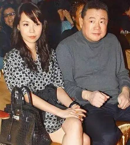 香港超级富豪女儿创业却得不到父亲支持？刘秀盈21岁开舞蹈工作室
